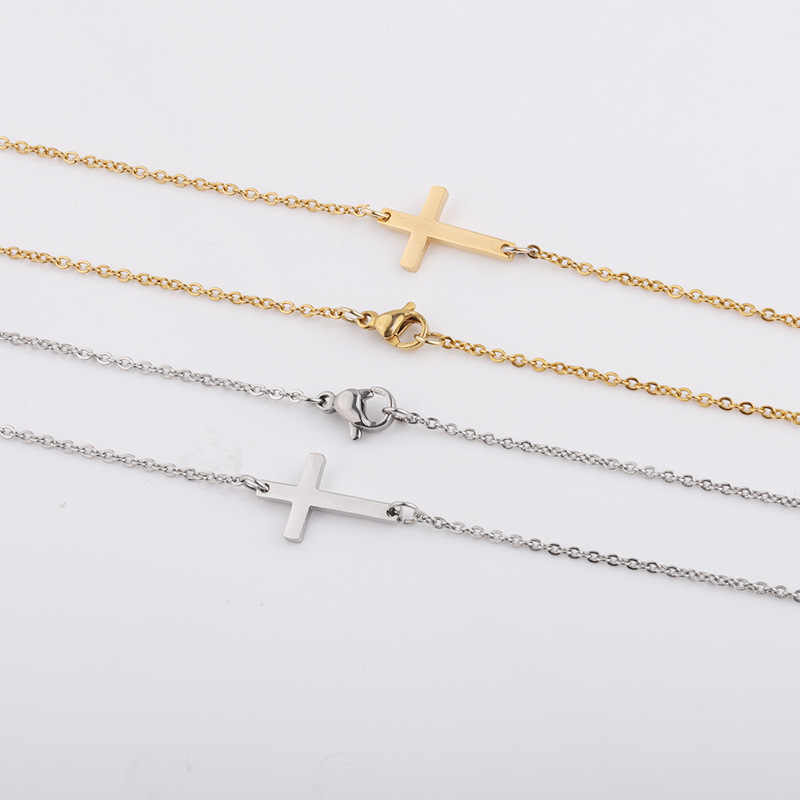 Lančić Cross Pendant - gold